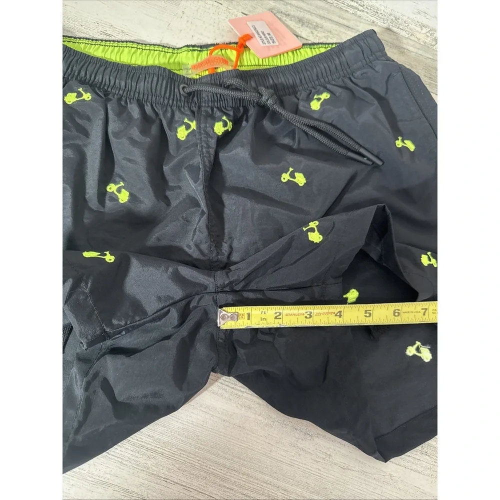Warren Webber Beachwear Medium Bundle‎